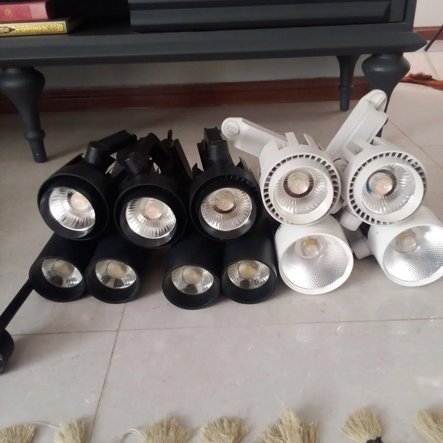 فروش تعدادی چراغهای دست دوم ریلی|لامپ و چراغ|کرج, ساماندهی|دیوار