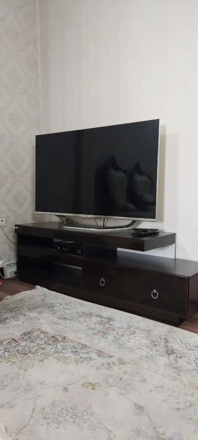 میز تی وی|میز تلویزیون|رباطکریم, رباطکریم|دیوار