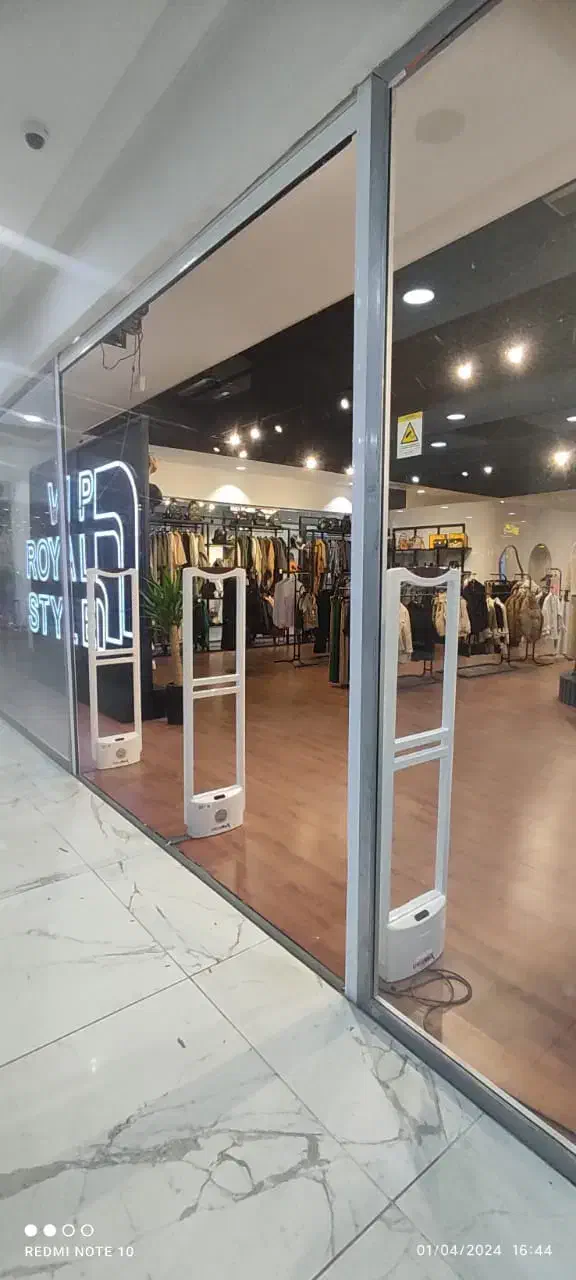 گیت دزدگیر فروشگاهی به همراه تگ وتگ باز کن|حراج|ایلام, |دیوار