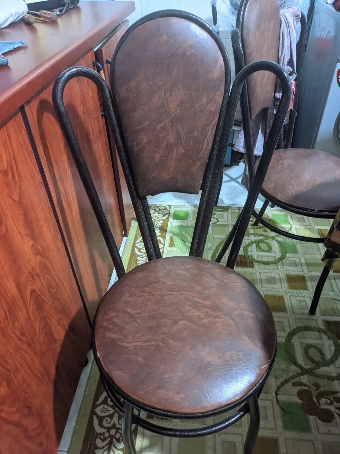 میز غذا خوری|میز و صندلی غذاخوری|شیراز, طلاب|دیوار