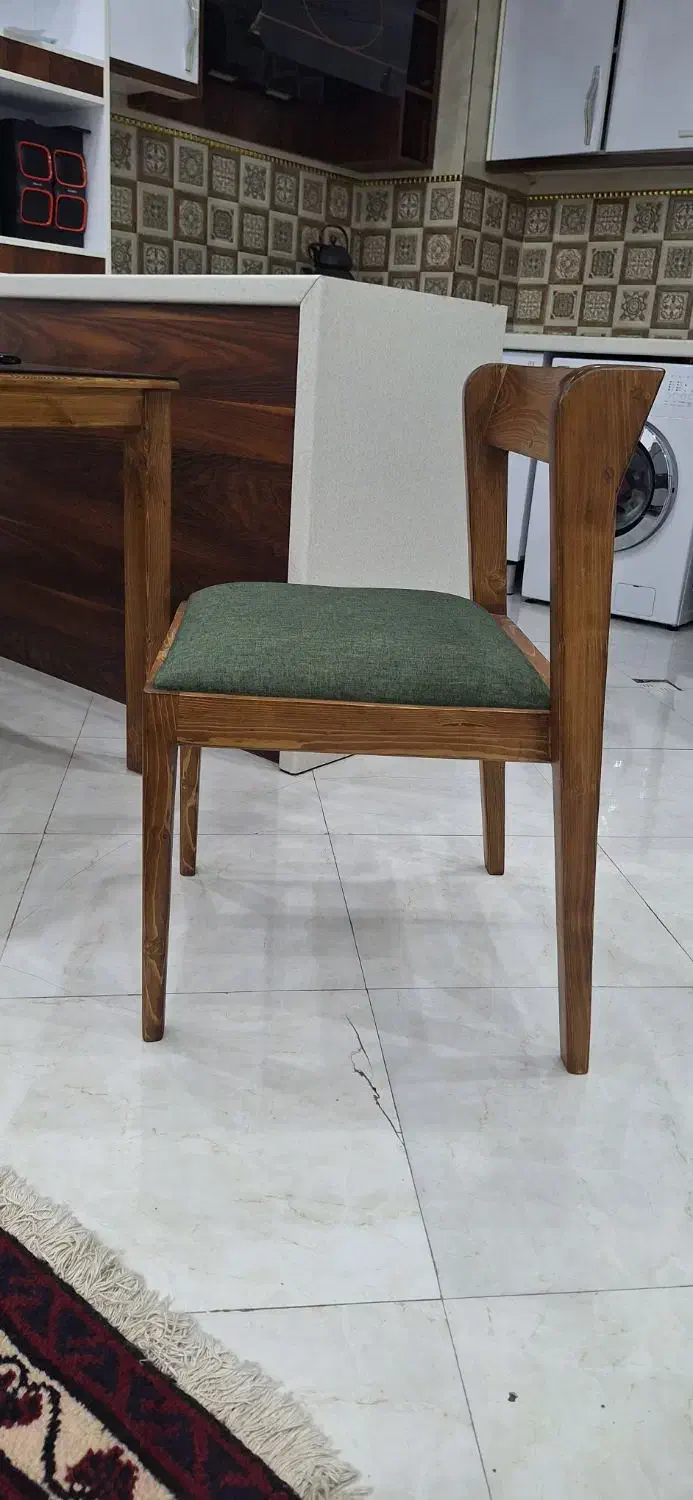 غذاخوری ۴ نفره تمام چوب روس نو|میز و صندلی غذاخوری|تهران, چیتگر جنوبی|دیوار