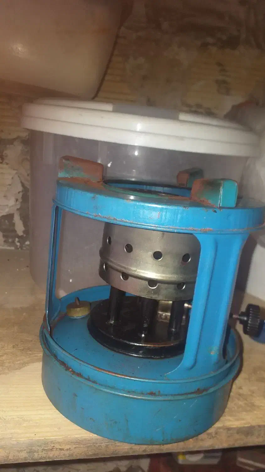 چراغ نفتی|کلکسیون اشیاء عتیقه|همدان, |دیوار