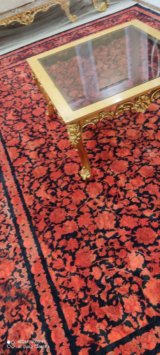 دو عدد فرش قرمز محتشم ۱۰۰۰شانه تراکم۳۲۰۰ در حد نو|فرش|خرم‌آباد, |دیوار