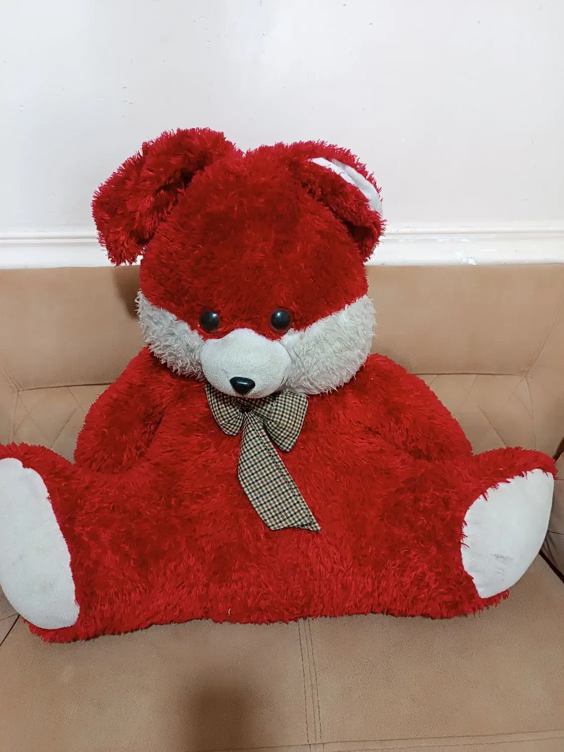 عروسک|اسباببازی بچه|مسجد سلیمان, |دیوار