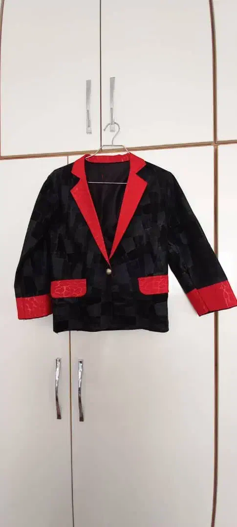 لباس|لباس|فرخ‌شهر, |دیوار