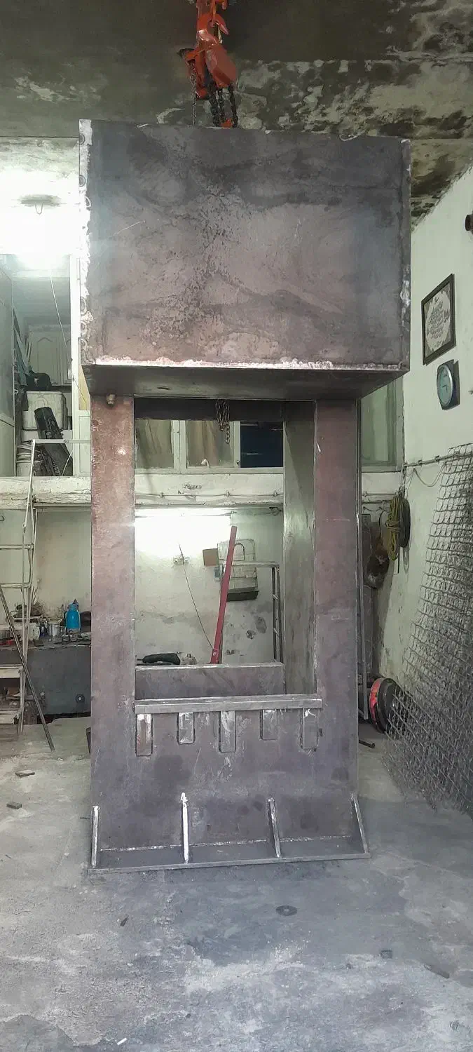 پرس هیدرولیک ۲۰۰ تن|ماشینآلات صنعتی|پاکدشت, خاتون آباد|دیوار