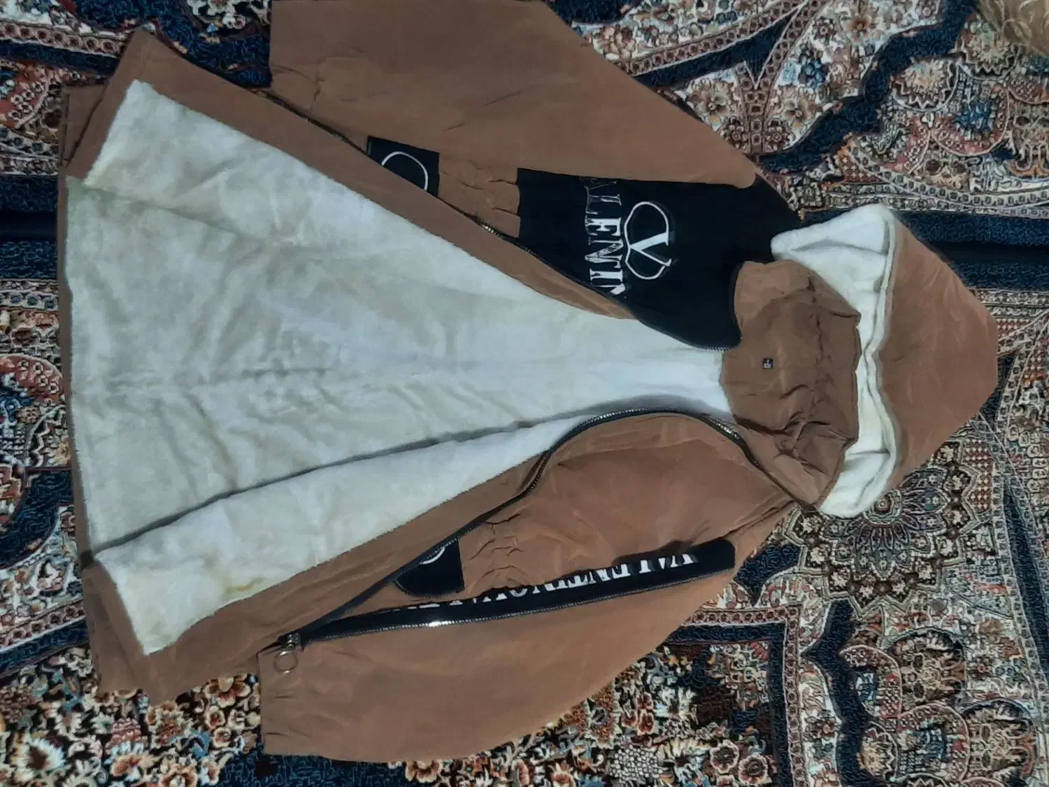 کافشن دخترانه|لباس|رباط‌کریم, رباط‌کریم|دیوار