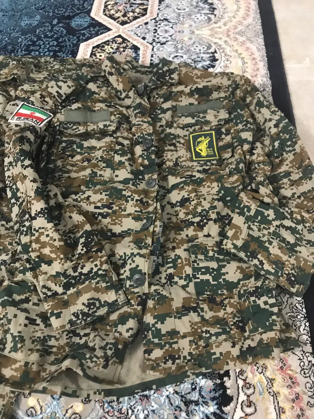 ست لباس سپاه|لباس|قم, چهار مردان|دیوار