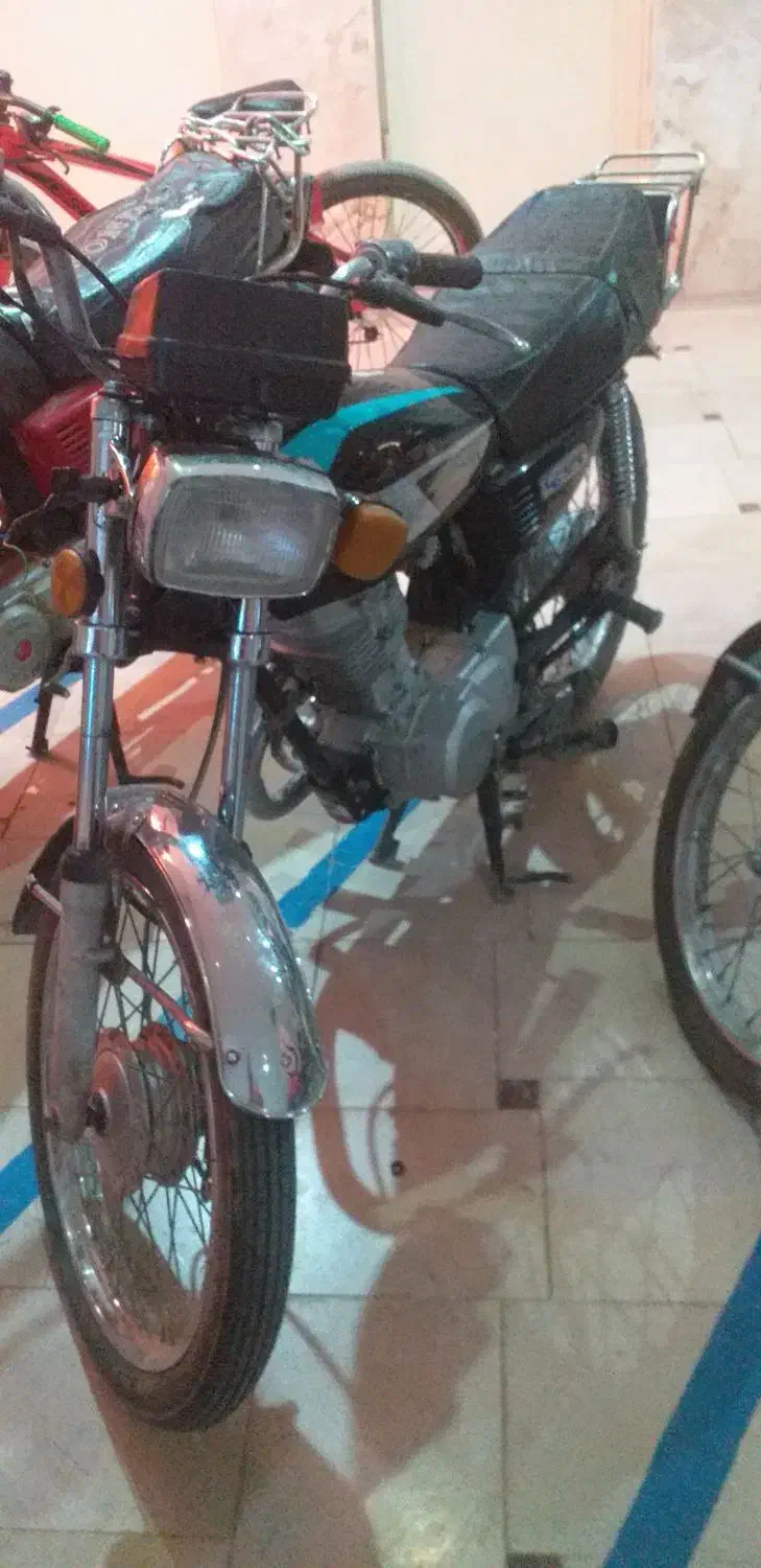 موتور۸۲پلاک قدیم|موتورسیکلت|قم, کلهری|دیوار