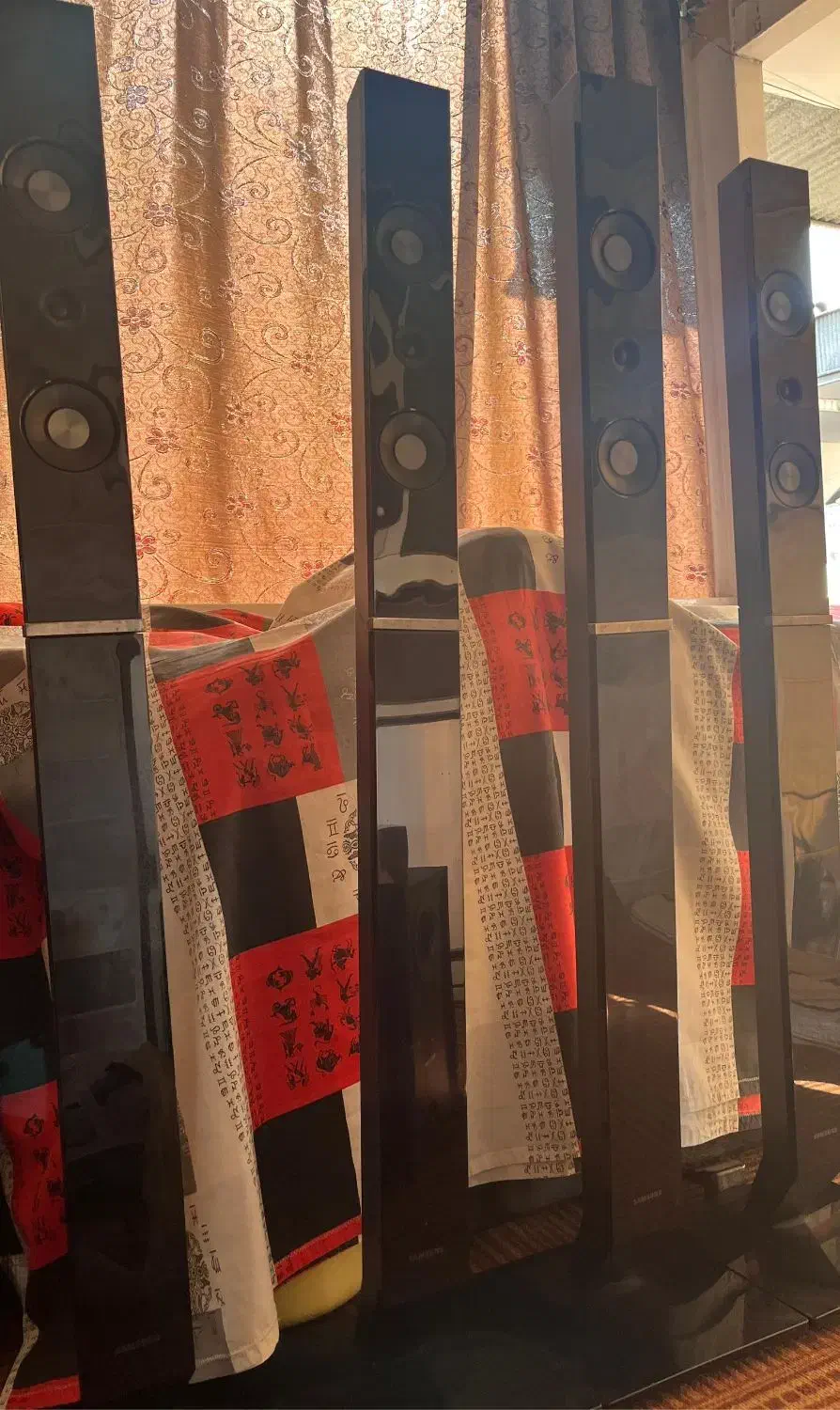 سیمای خوانواده|سیستم صوتی خانگی|صومعه‌سرا, |دیوار