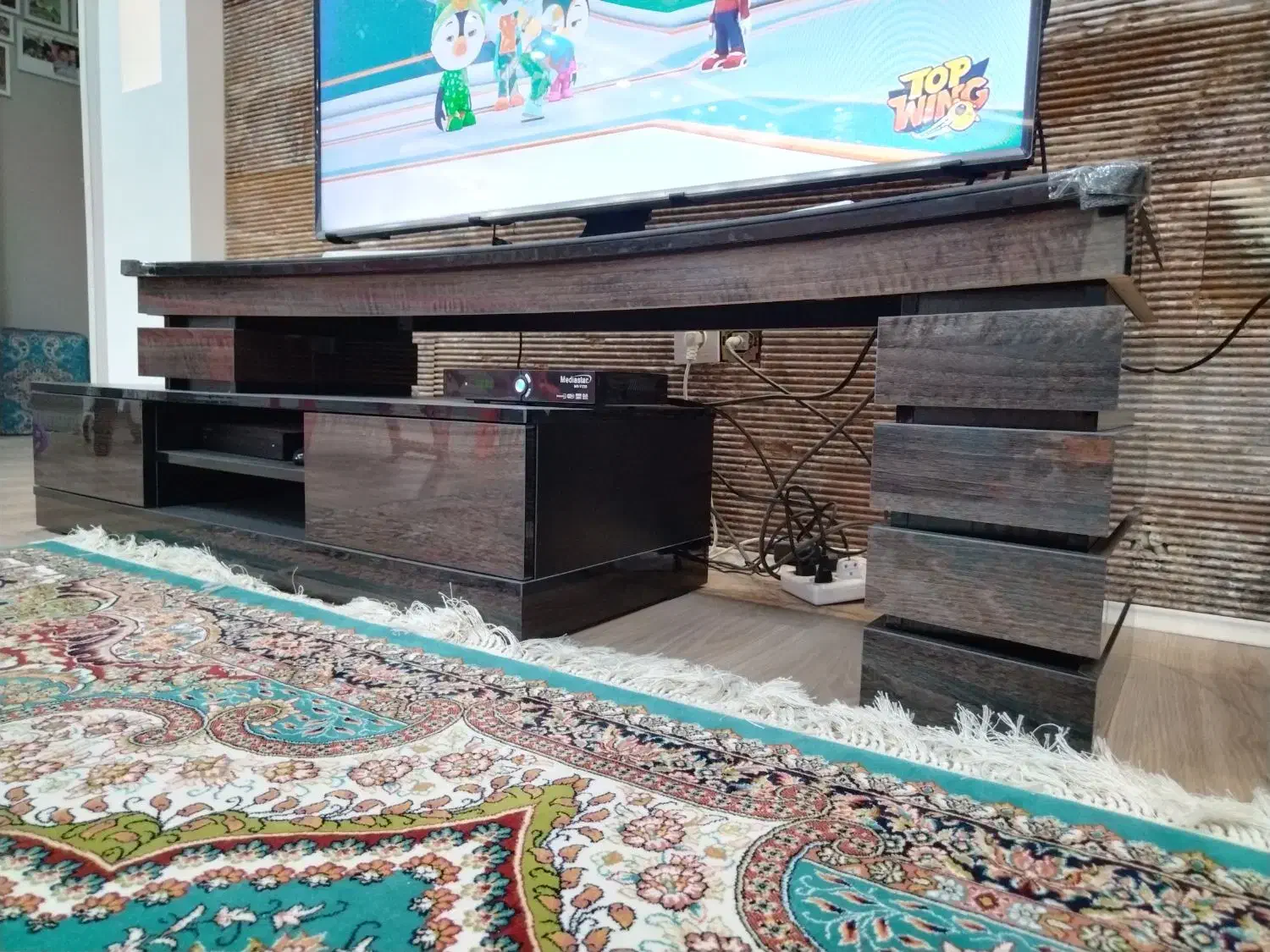 میز تلوزیون دو تکه با قابلیت تغییر سایز|میز تلویزیون|شیراز, گود خزینه|دیوار