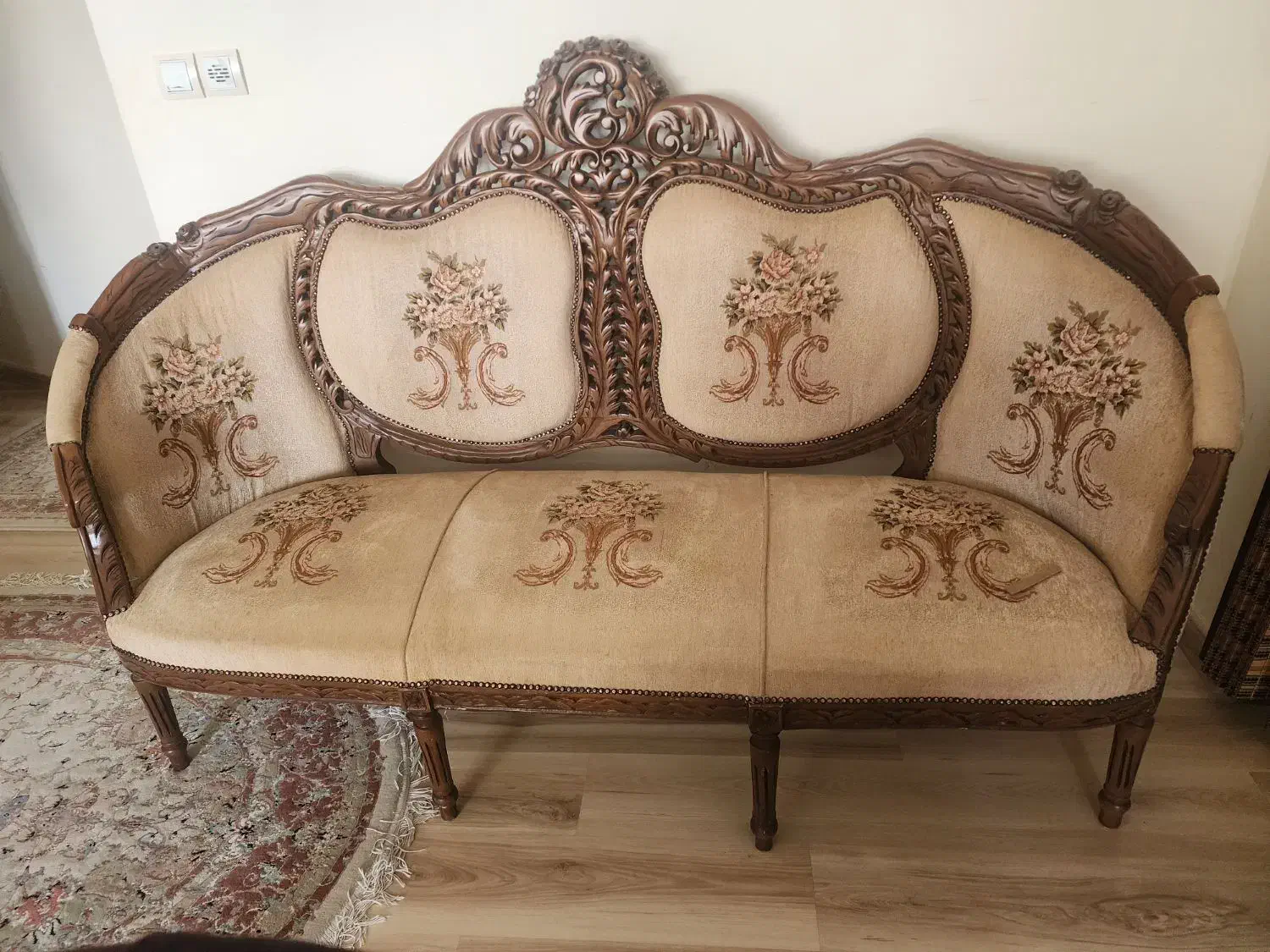 مبل ۷نفره چوب درحد نو|مبلمان خانگی و میز عسلی|ارومیه, |دیوار