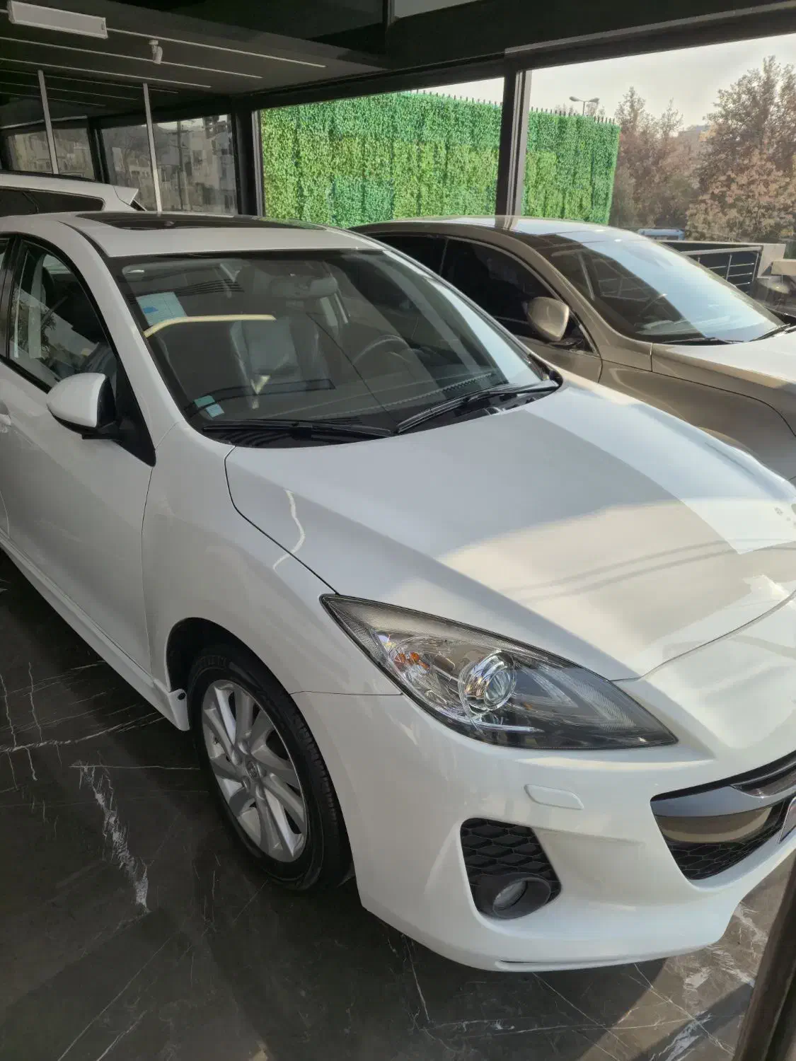 مزدا ۳ نیو بدون رنگ مدل اخر ۹۸|خودرو سواری و وانت|تهران, زیبادشت|دیوار