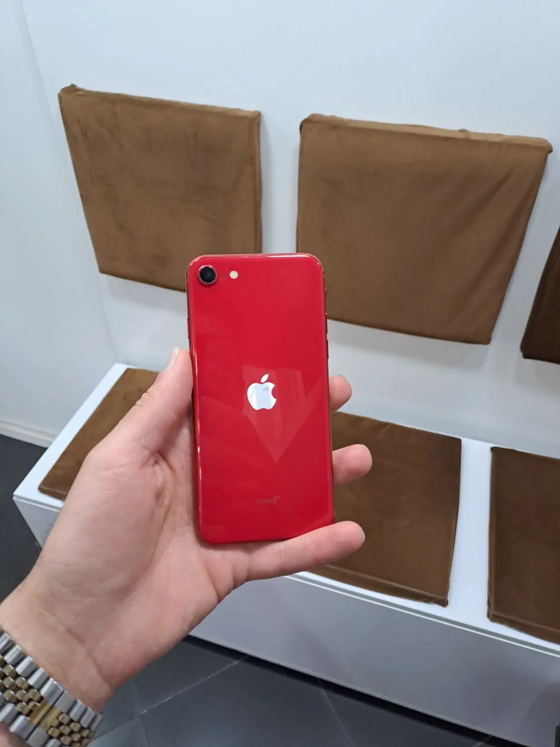 iPhone Se 2020|موبایل|کرج, عظیمیه|دیوار