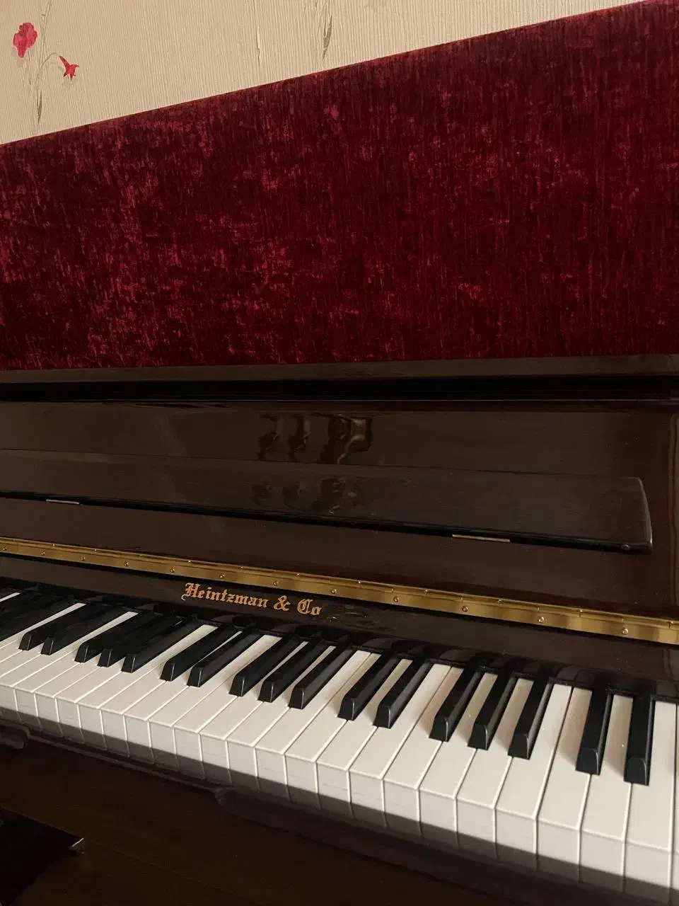 پیانو آکوستیک|پیانو، کیبورد، آکاردئون|تبریز, |دیوار