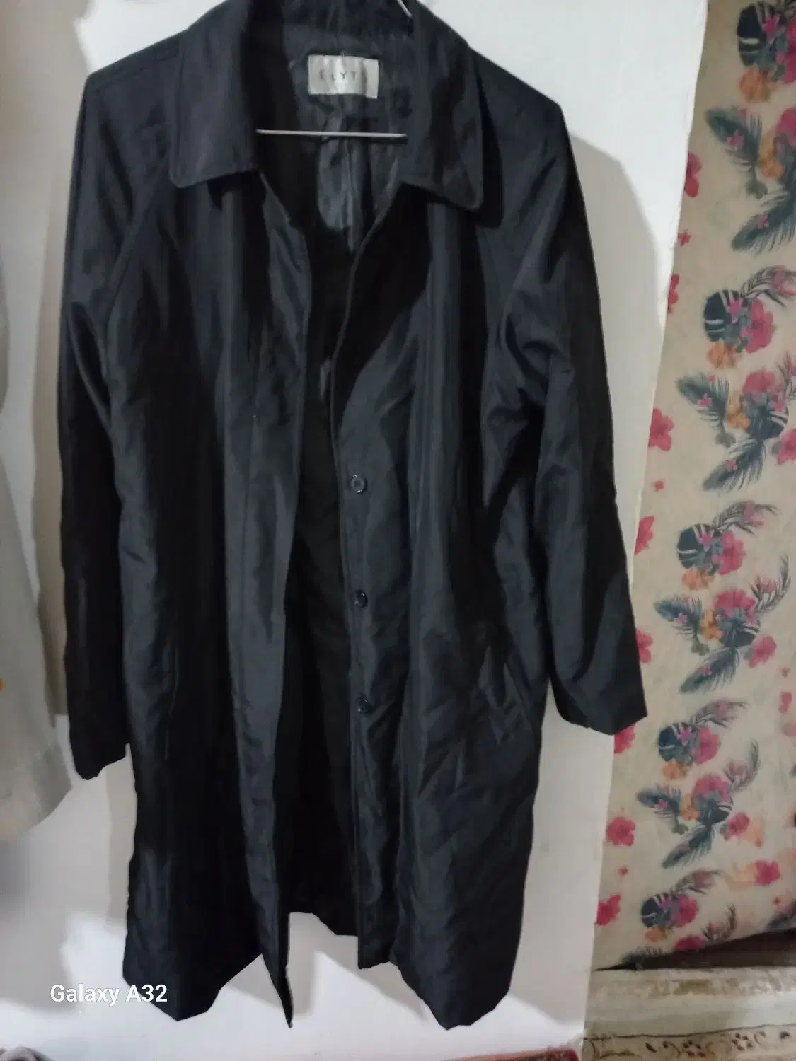 پالتو و بارانی|لباس|اسفراین, |دیوار