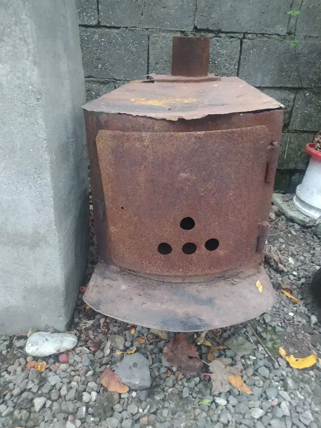 بخاری هیزمی جنس آهنی|بخاری، هیتر، شومینه|تالش, تالش|دیوار