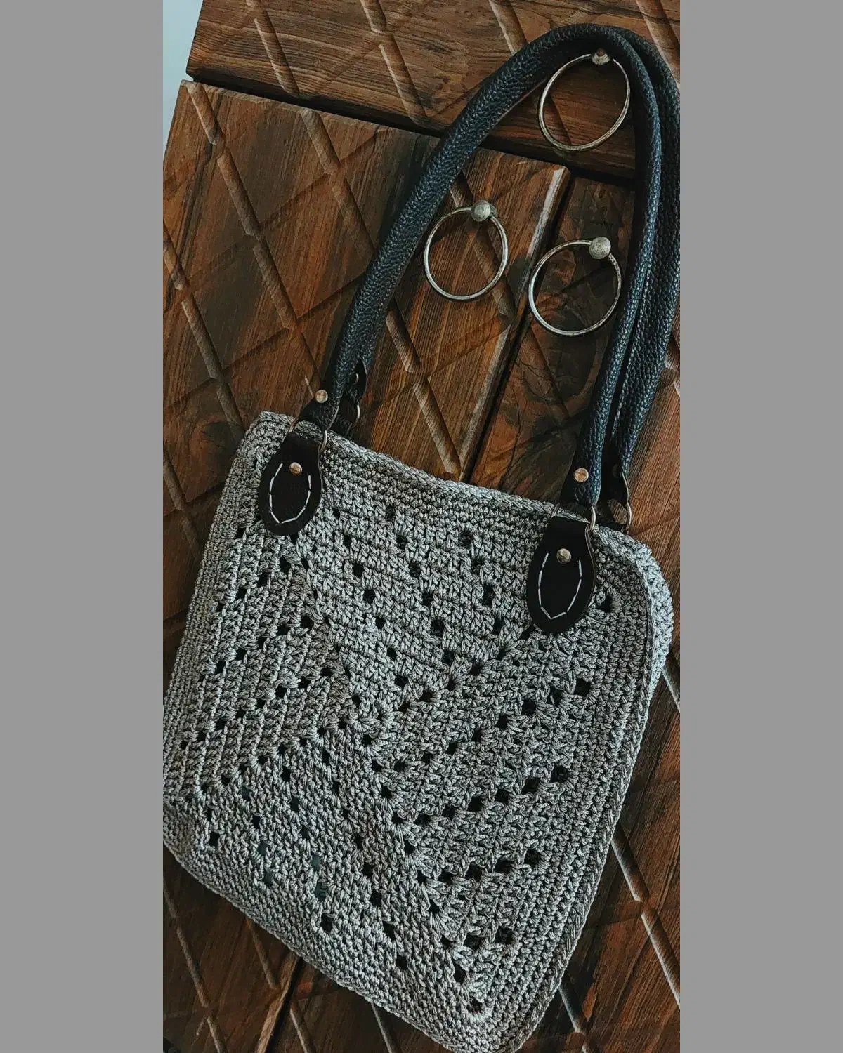 کیف|کیف، کفش، کمربند|اهر, |دیوار