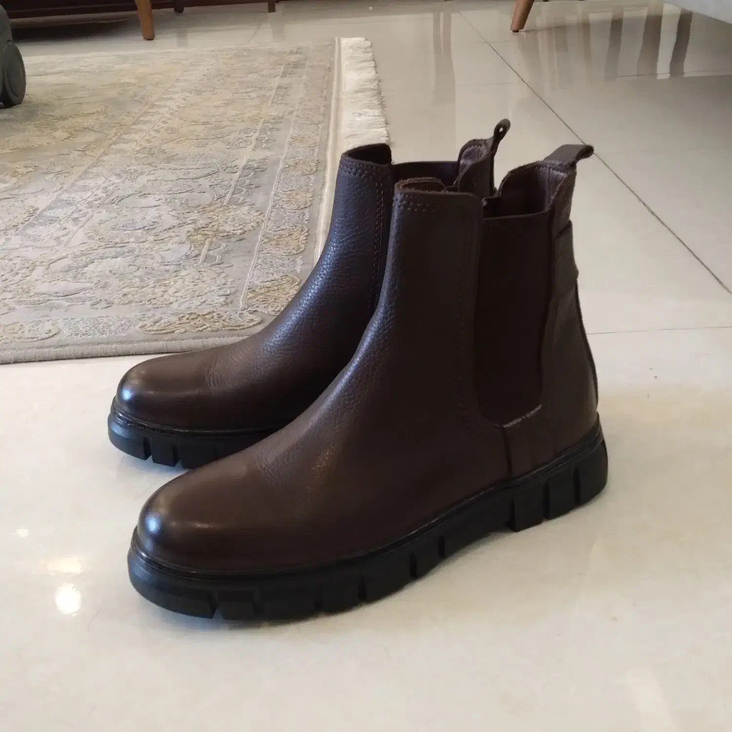 نیم بوت نو سایز ۳۹ تمام چرم|کیف، کفش، کمربند|ساری, |دیوار