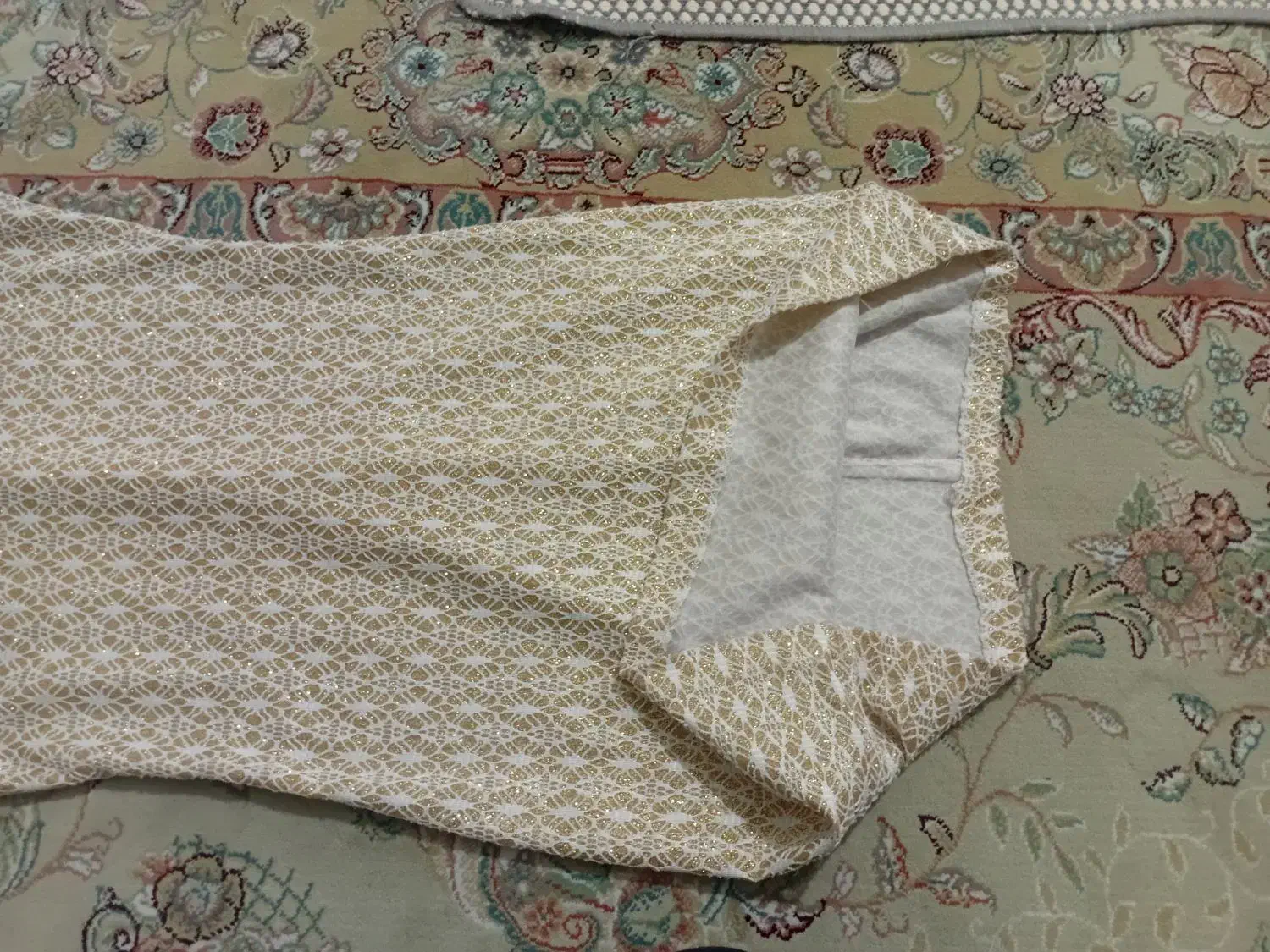 لباس|لباس|مشهد, شهرک بهارستان|دیوار