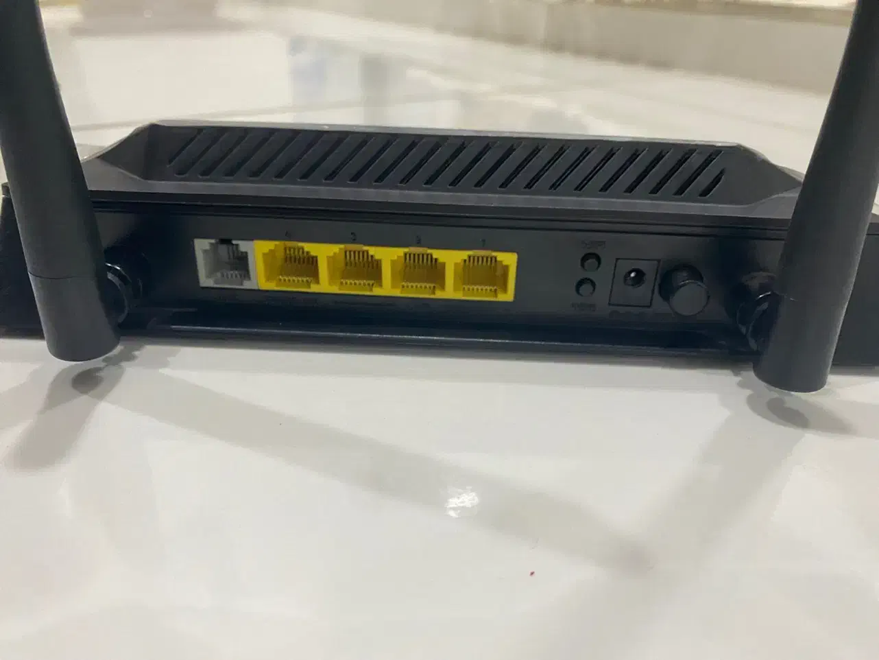 مودم پرسرعت سالم ۱ سال گارانتی|مودم و تجهیزات شبکه|قم, انسجام|دیوار