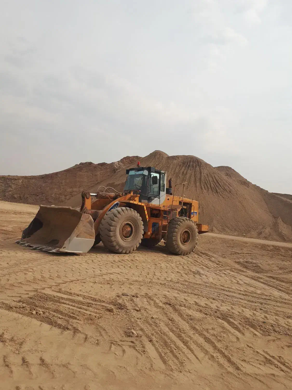 فروشی لودر۲۵۰زدال|خودرو سنگین|قم, شهرک فاطمیه|دیوار