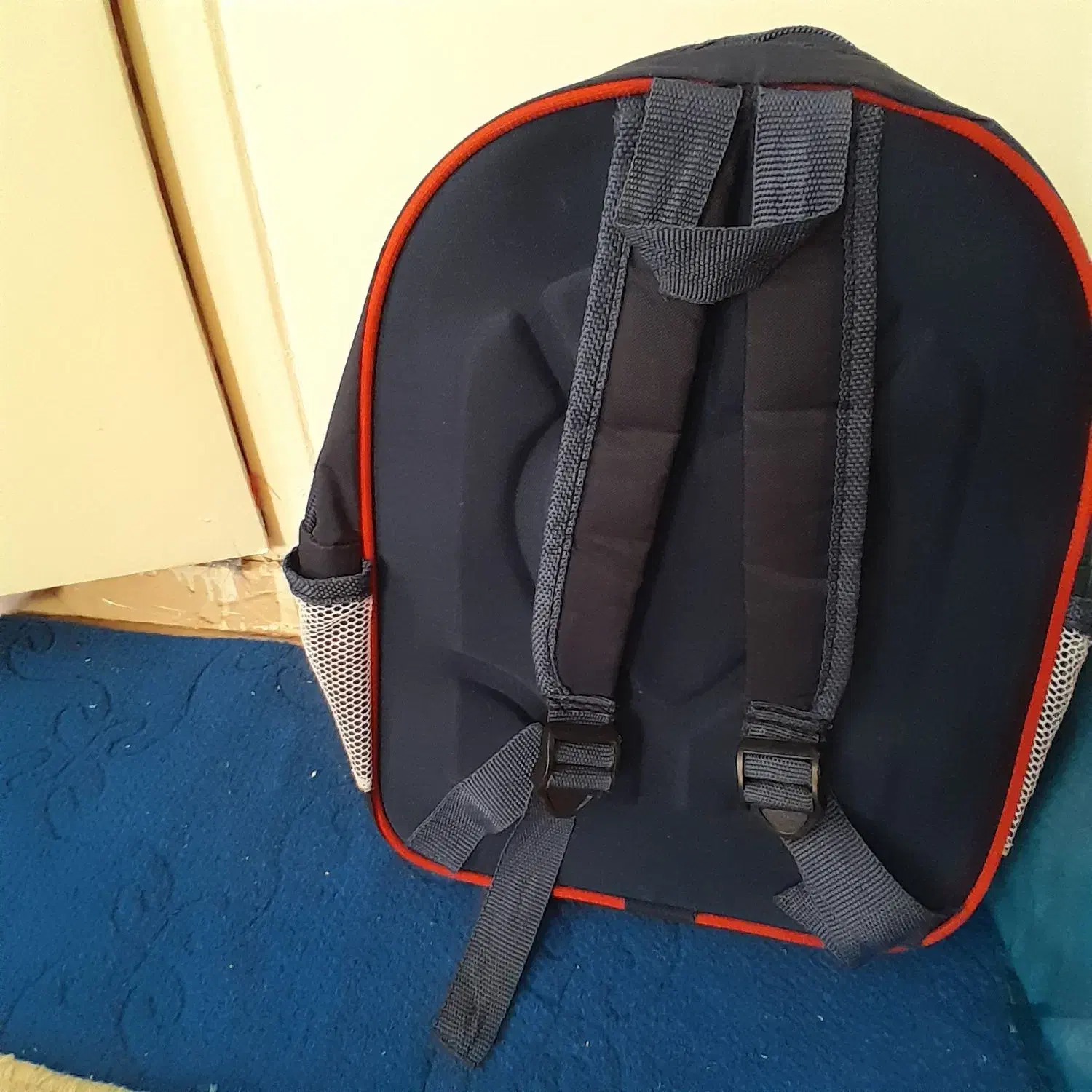 کیف پیش دبستانی نو وسالم|کیف، کفش، کمربند|شهریار, فرارت|دیوار