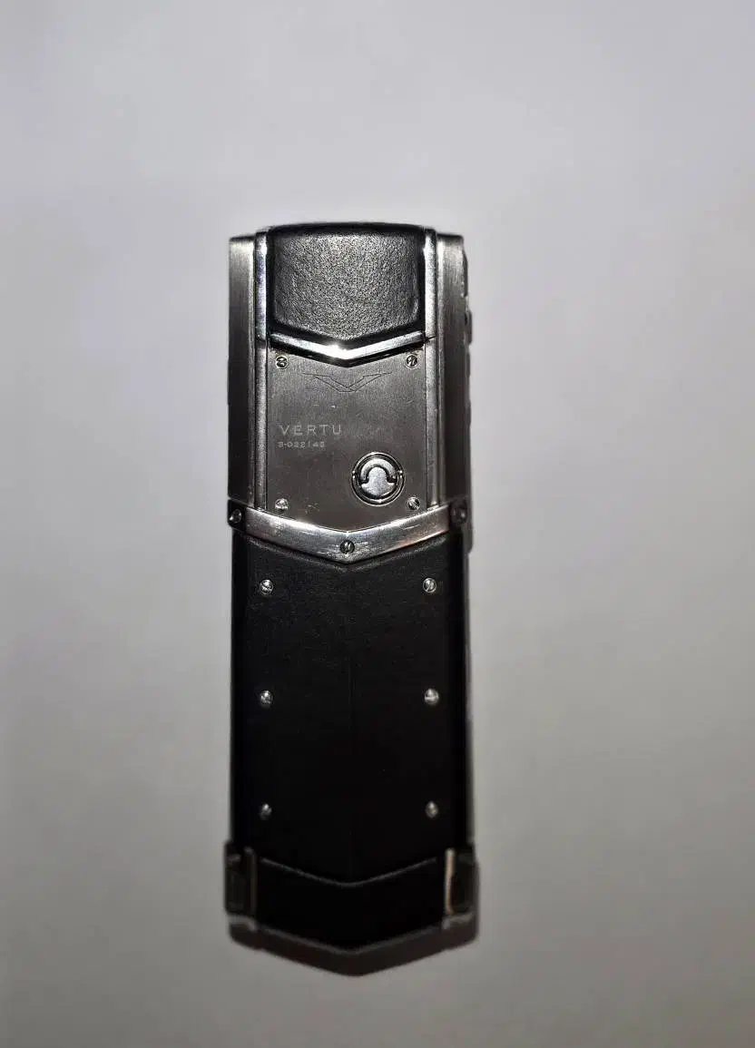 Vertu Signature Classic اصل - دست ساز|موبایل|تهران, حسین‌آباد|دیوار