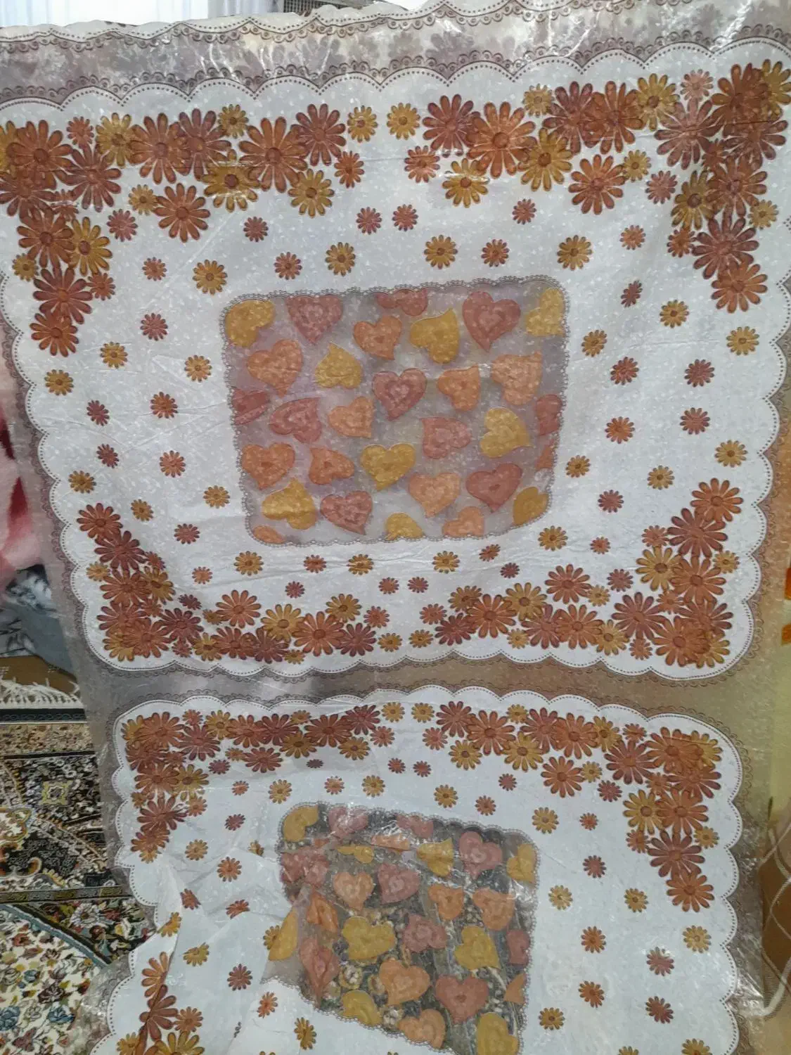 سفره بزرگ|سفره، حوله، دستمال آشپزخانه|قم, چهل درخت|دیوار