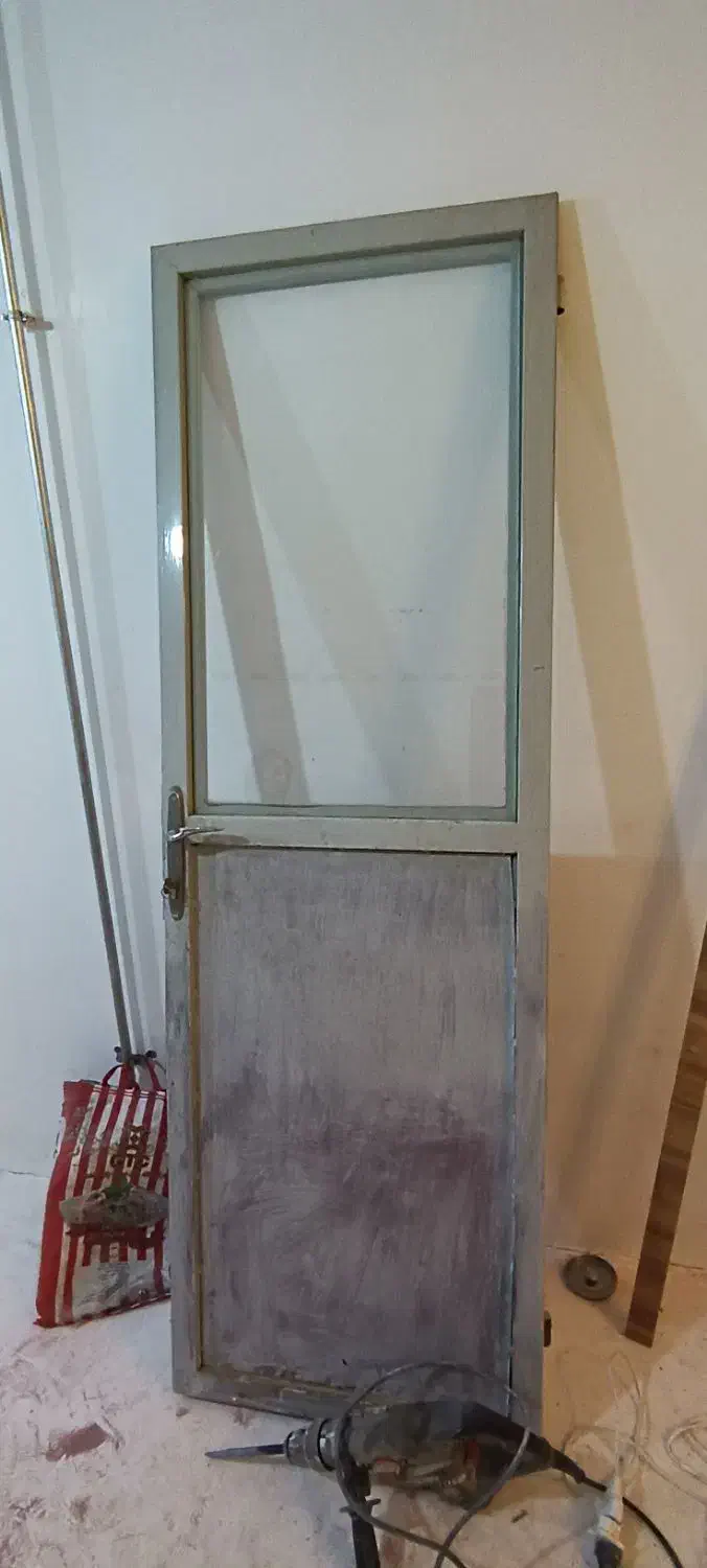 یک عددرب وپنجره|مصالح و تجهیزات ساختمان|نقده, |دیوار