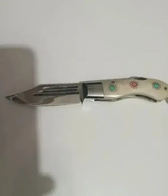 چاقو بابا|کلکسیون اشیاء عتیقه|ارومیه, |دیوار