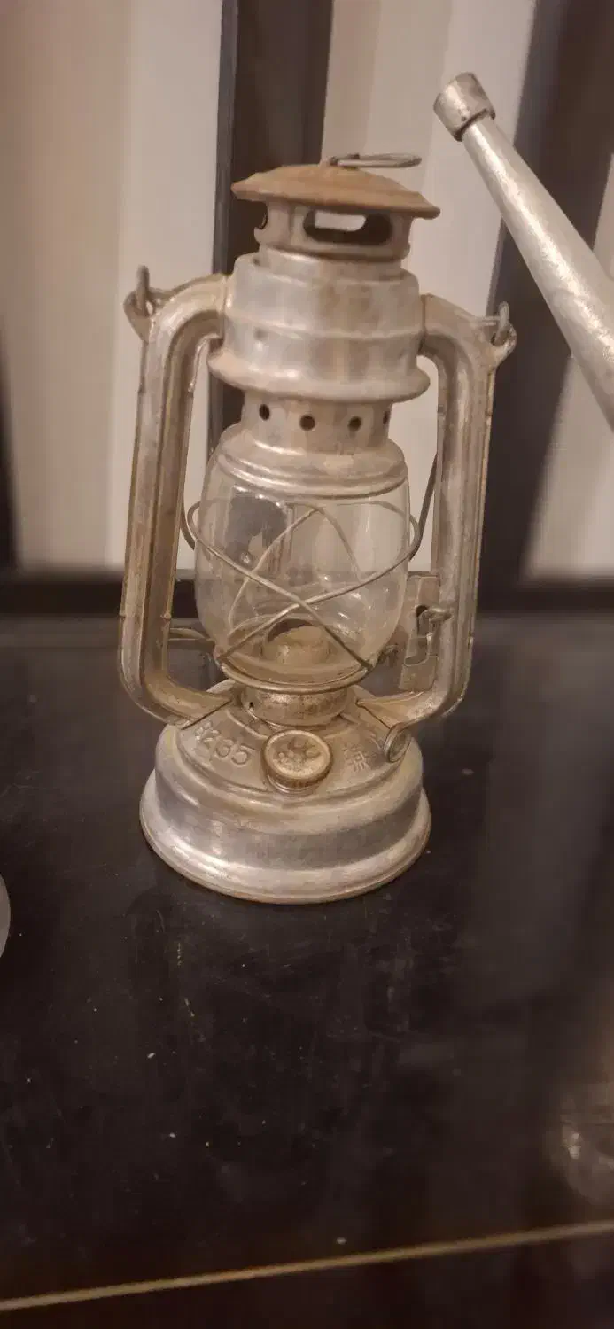 چراغ گرد سوز و فانوس قدیمی عتیقه|کلکسیون اشیاء عتیقه|تهران, شهرک محلاتی|دیوار