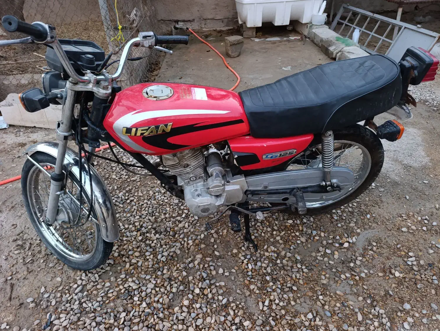 لیفان|موتورسیکلت|چمران, |دیوار