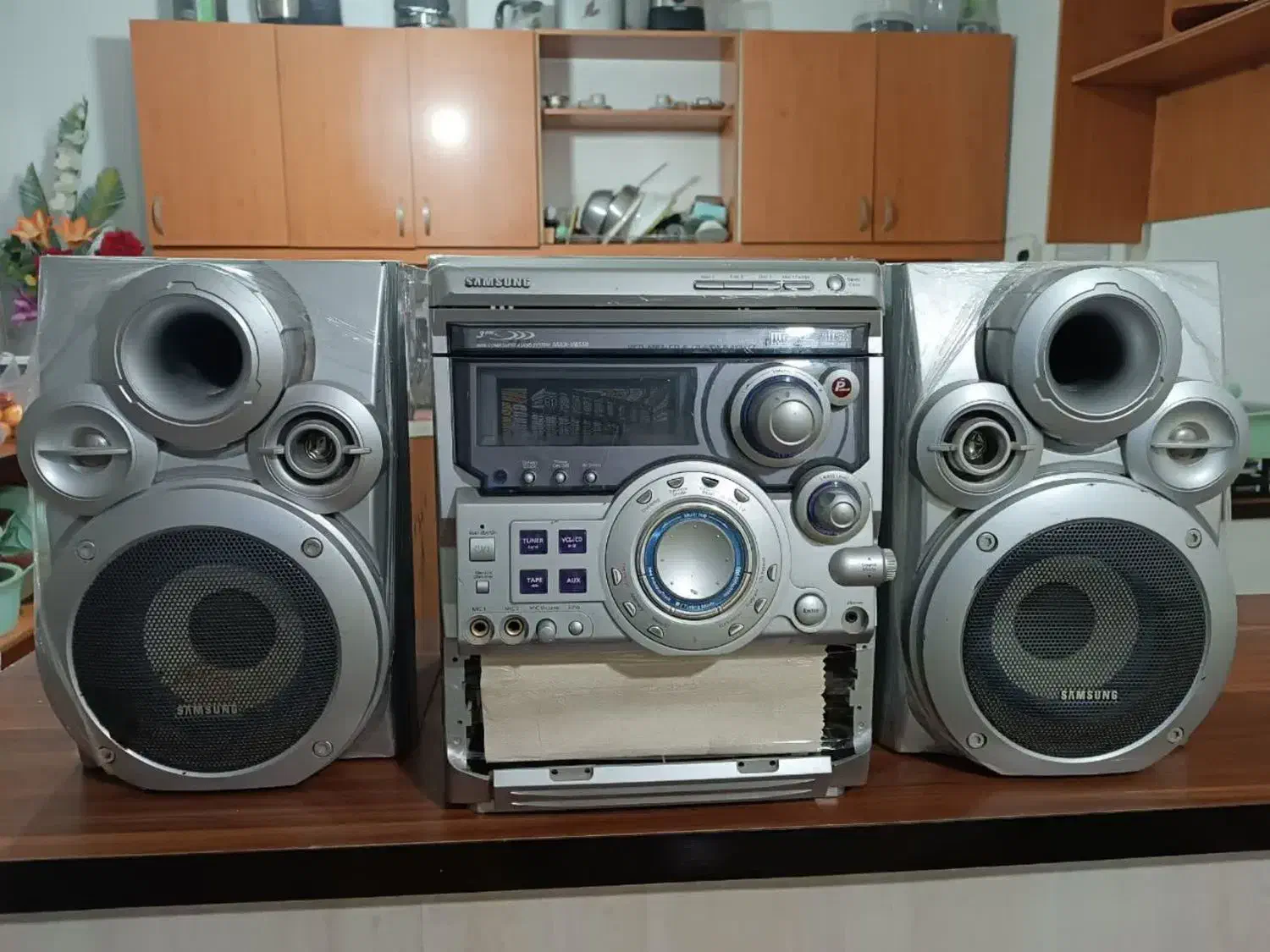 ضبط سی دی وکاست وآیوکس تمیزدرفریمان|سیستم صوتی خانگی|فریمان, |دیوار