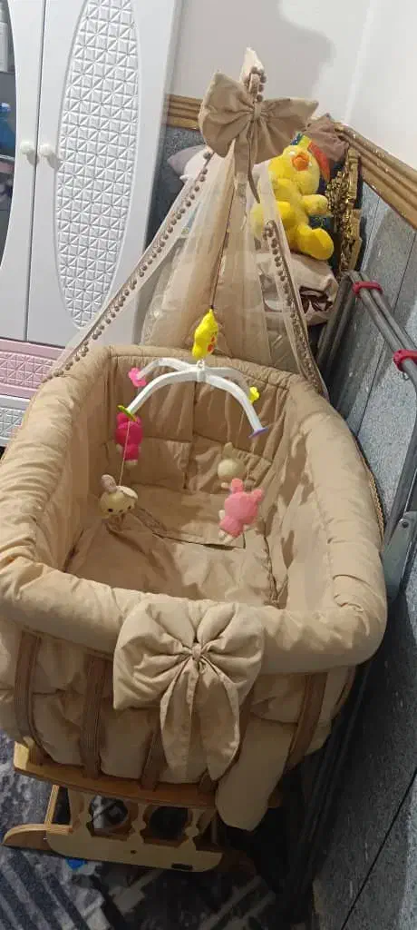 تخت کودک|تخت و صندلی بچه|ایرانشهر, |دیوار