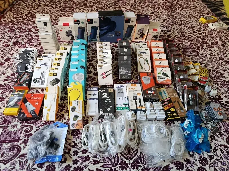 فروش لوازم جانبی|لوازم جانبی موبایل و تبلت|آذرشهر, |دیوار