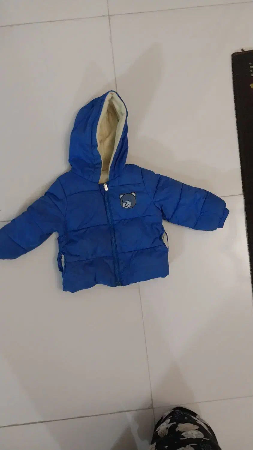 لباس بچه|کفش و لباس بچه|تربتحیدریه, آغوی|دیوار