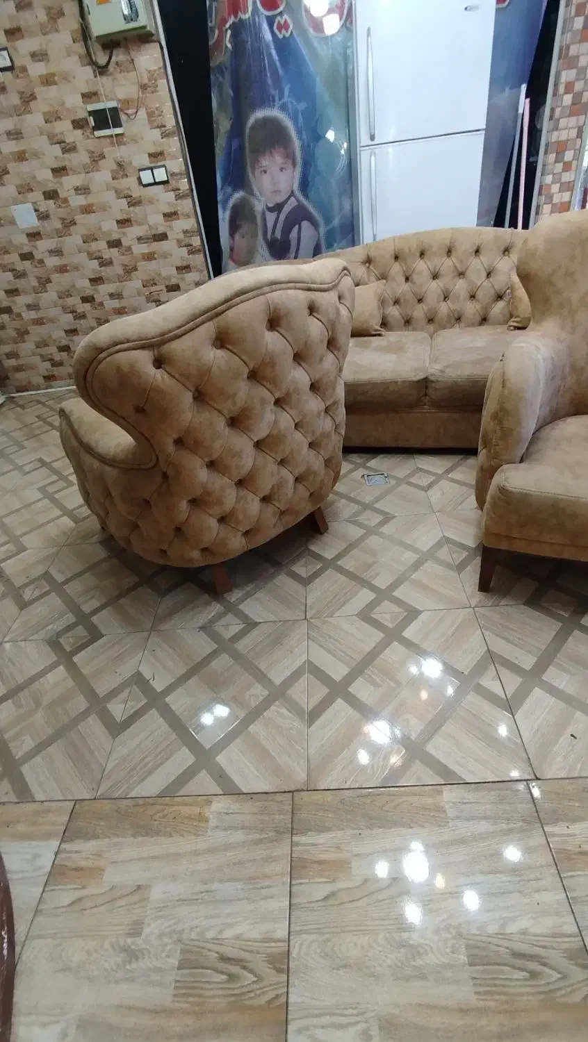 مبل ۵ نفره چستر اصلی در حد نو|مبلمان خانگی و میز عسلی|کرج, شهرک نهال و بذر|دیوار