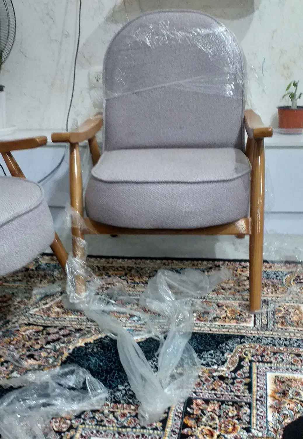 فروش فوری مبل ۸نفره کاملا نو قیمت ۳۲میلیون|مبلمان خانگی و میز عسلی|امیدیه, |دیوار