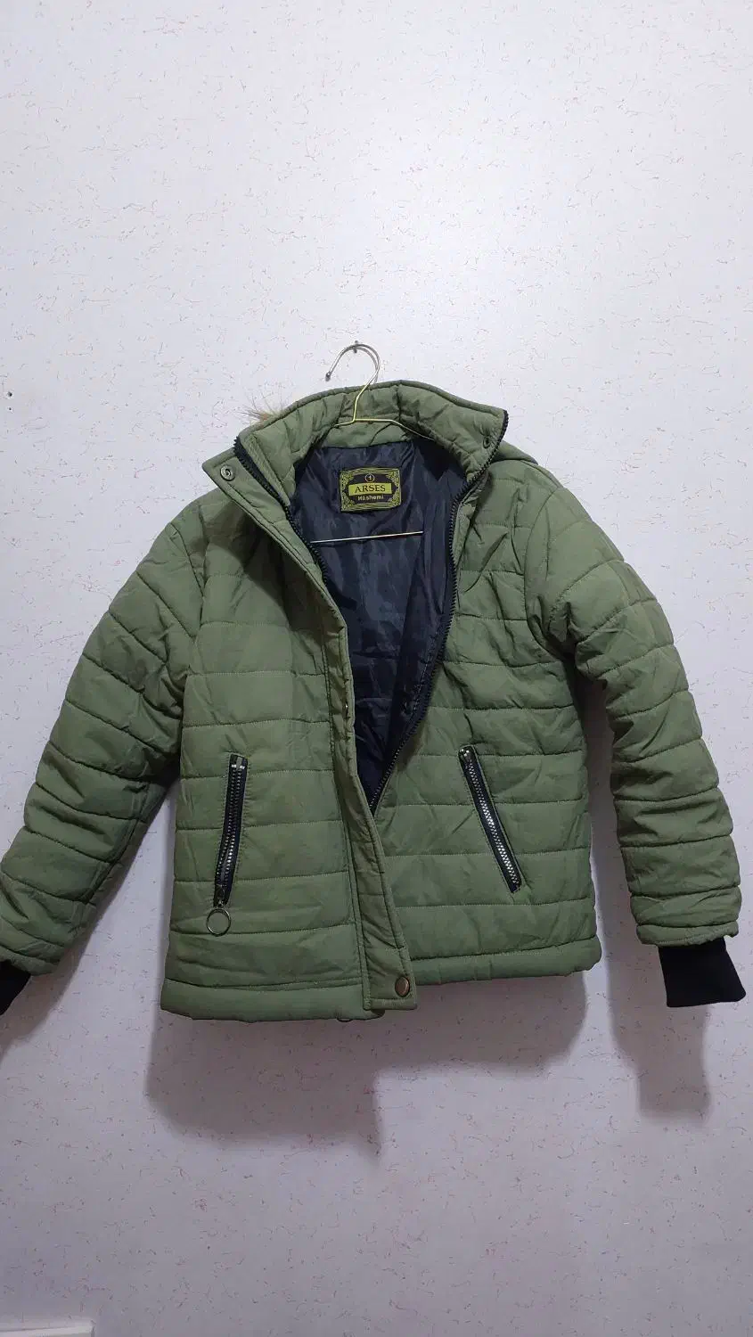 کاپشن بارانی|لباس|اصفهان, هفتون|دیوار