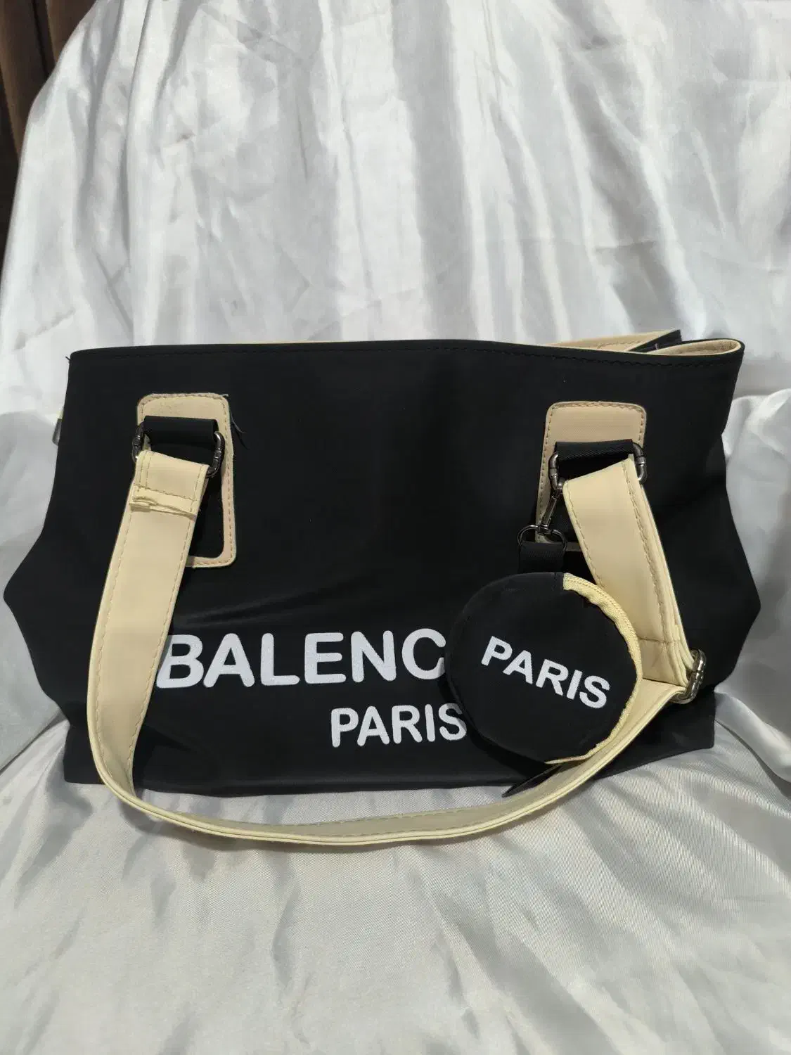 دو عدد کیف نو|کیف، کفش، کمربند|دورود, |دیوار