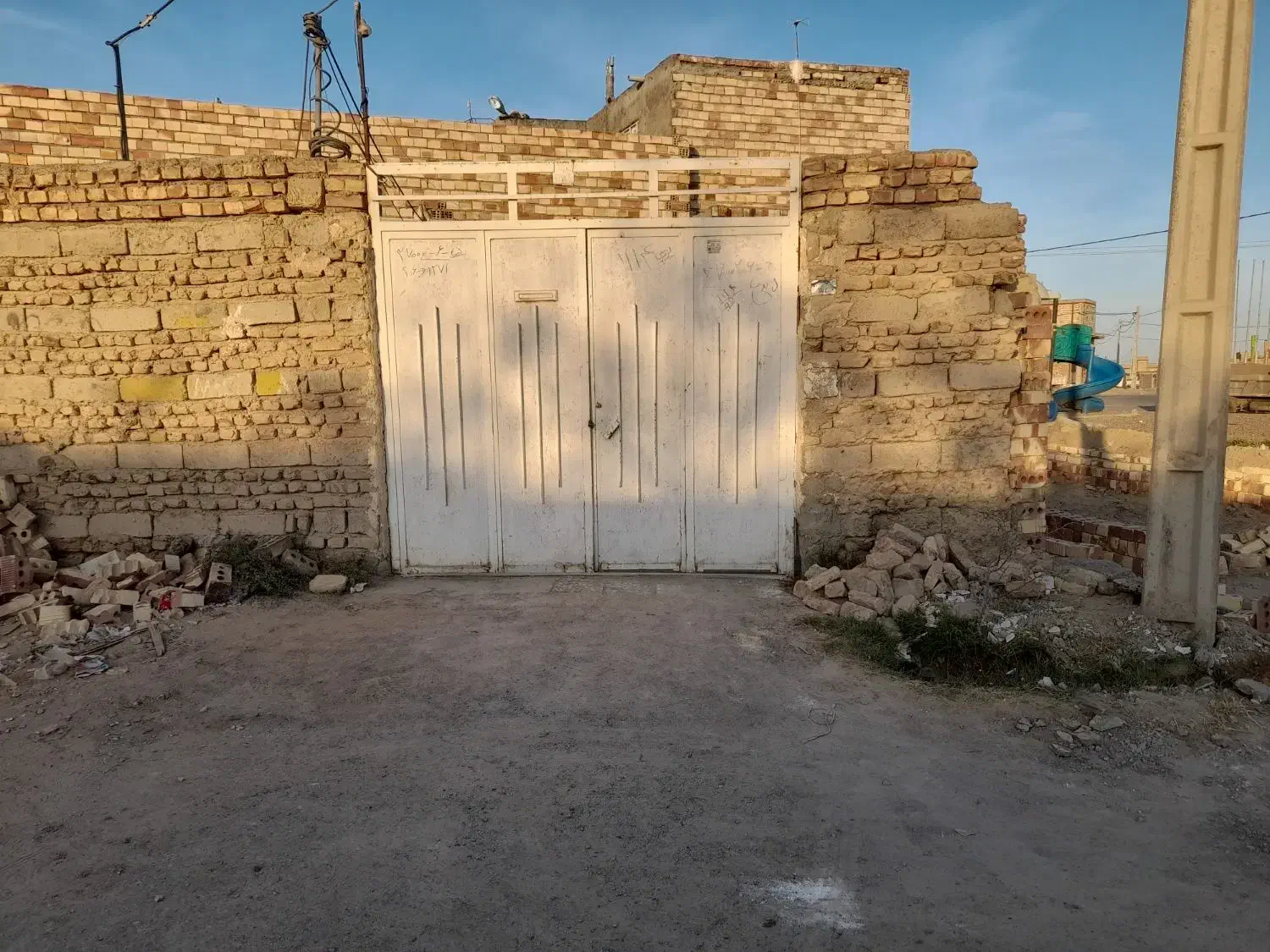 درب حیاط|مصالح و تجهیزات ساختمان|زابل, |دیوار