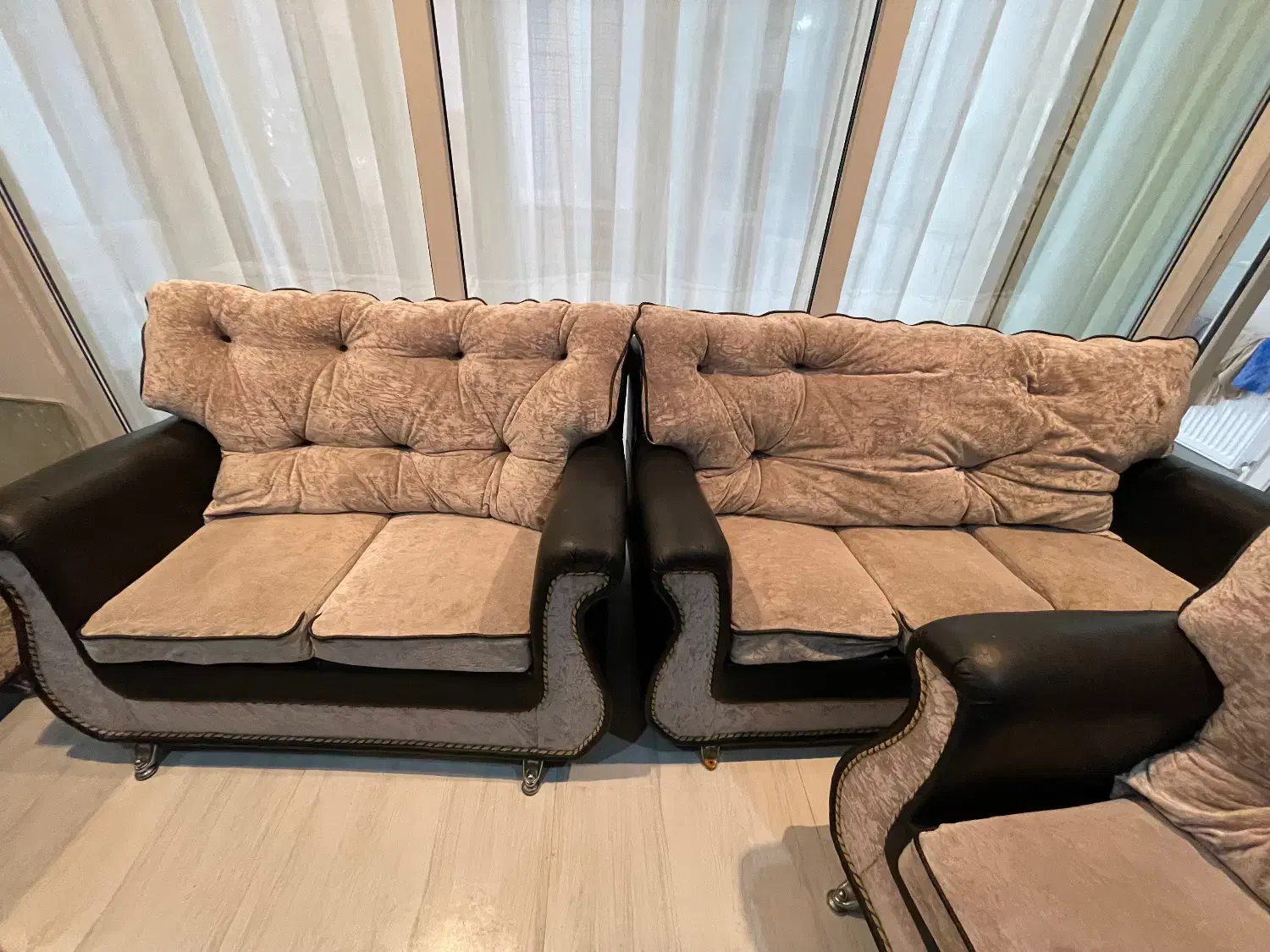 مبل ۷ نفره|مبلمان خانگی و میز عسلی|پایین هولار, |دیوار