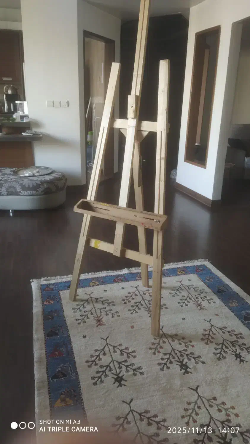 سه پایه نقاشی|لوازم التحریر|اصفهان, فرهنگیان|دیوار