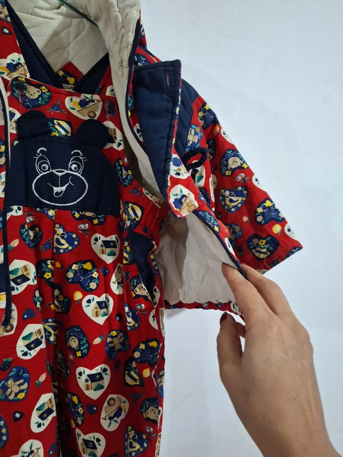 تعدادی لباس بچگانه با قیمت عالی|کفش و لباس بچه|شیراز, جوادیه|دیوار