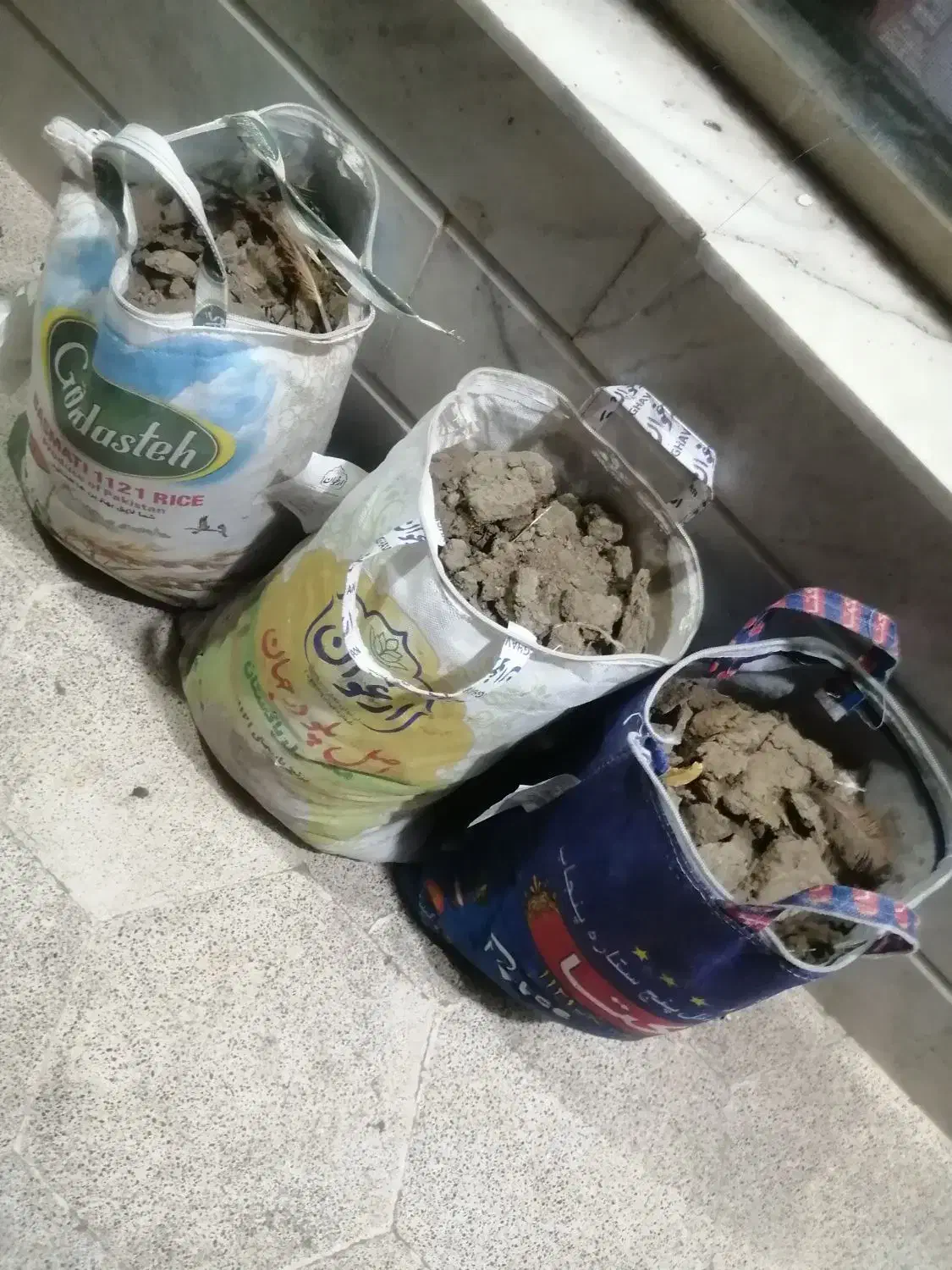 بار مرغی(خانگی بدون آنتی بیوتیک و خاکه اره)|لوازم جانبی حیوانات|گلبهار, شهر جدید گلبهار|دیوار