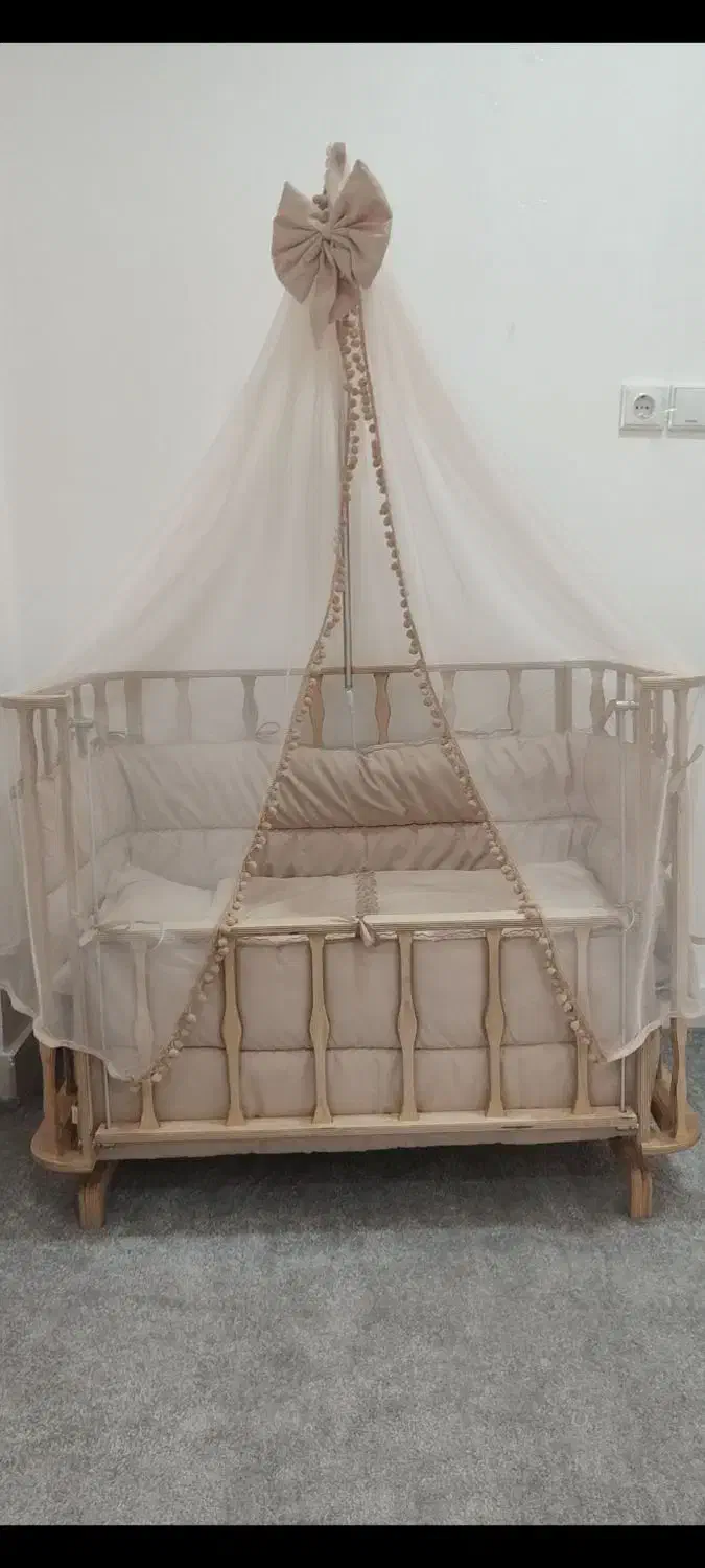 تخت و گهواره|تخت و صندلی بچه|مسجد سلیمان, |دیوار