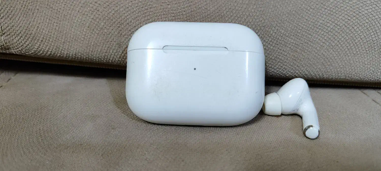 ایرپاد اپل . گوشی سمت چپ گم شده|لوازم جانبی موبایل و تبلت|صدرا-فارس, فاز ۱|دیوار