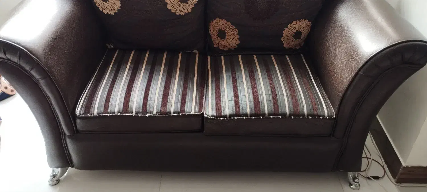 مبا چرم پایه استیل کار تهران|مبلمان خانگی و میز عسلی|مشهد, نظام دوست|دیوار