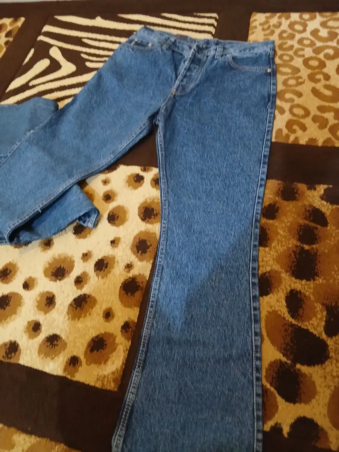 شلوار لی|لباس|اهواز, منبع اب|دیوار